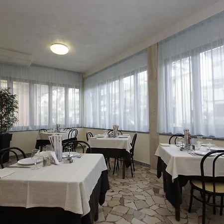 Fattori Szálloda Cesenatico